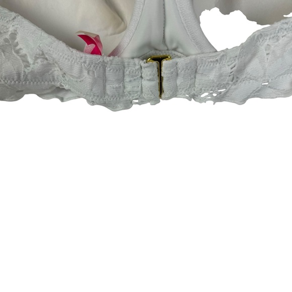 Victoria’s Secret Bikini Swimsuit Top White Lace Eyelet Size 36C - Picture 8 of 9